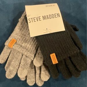 Steve Madden cuff glove set